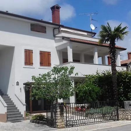 Dean Apartman